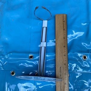 NWOT white metal doll stand